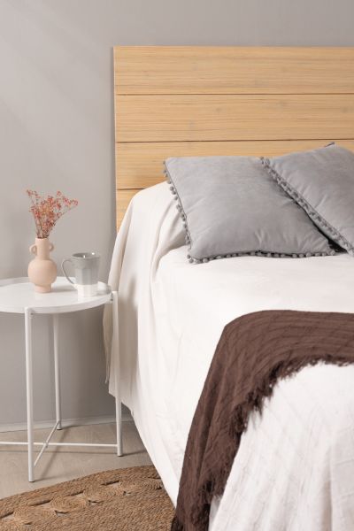 Cabecero Lyna Madera para camas de 135 cm- Un cabecero ideal para tu dormitorio