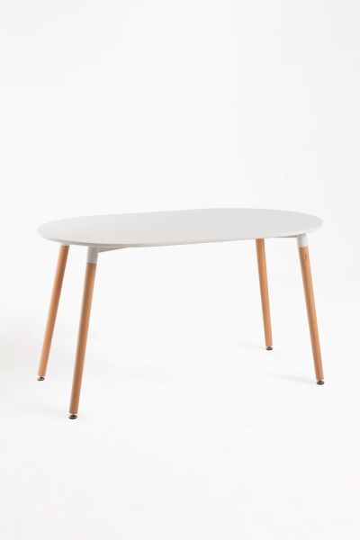 Mesa Tower Ovalada: Tu Mesa de Comedor Ideal
