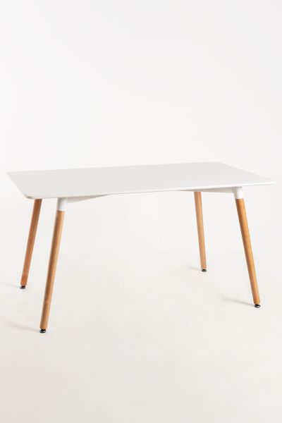 Mesa Tower Rectangular 140 x 80 cm: Una Mesa de Comedor Ideal